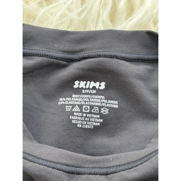 Skims Fits Everybody T-Shirt Bodysuit Onyx Size Small - Picture 9 of 10